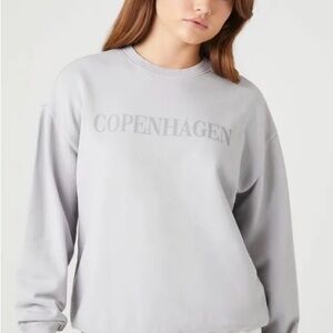 Forever 21 Women's Sweatshirt
